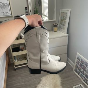 ROC Australia Ingo Boots White Size 8